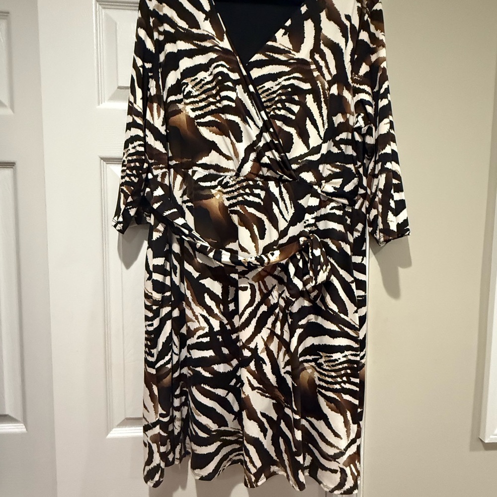 Elegant Plus Size Zebra Print Long Sleeve Dress